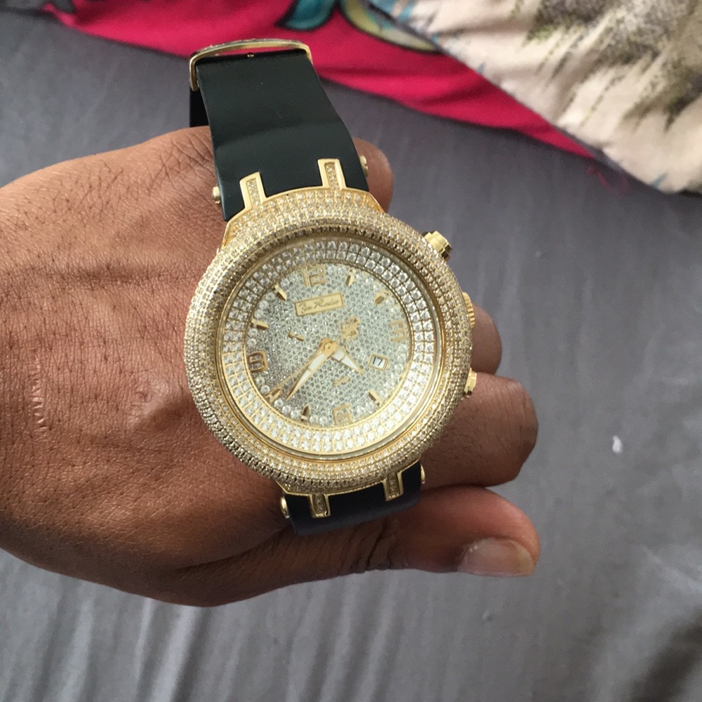 Diamond men watch
